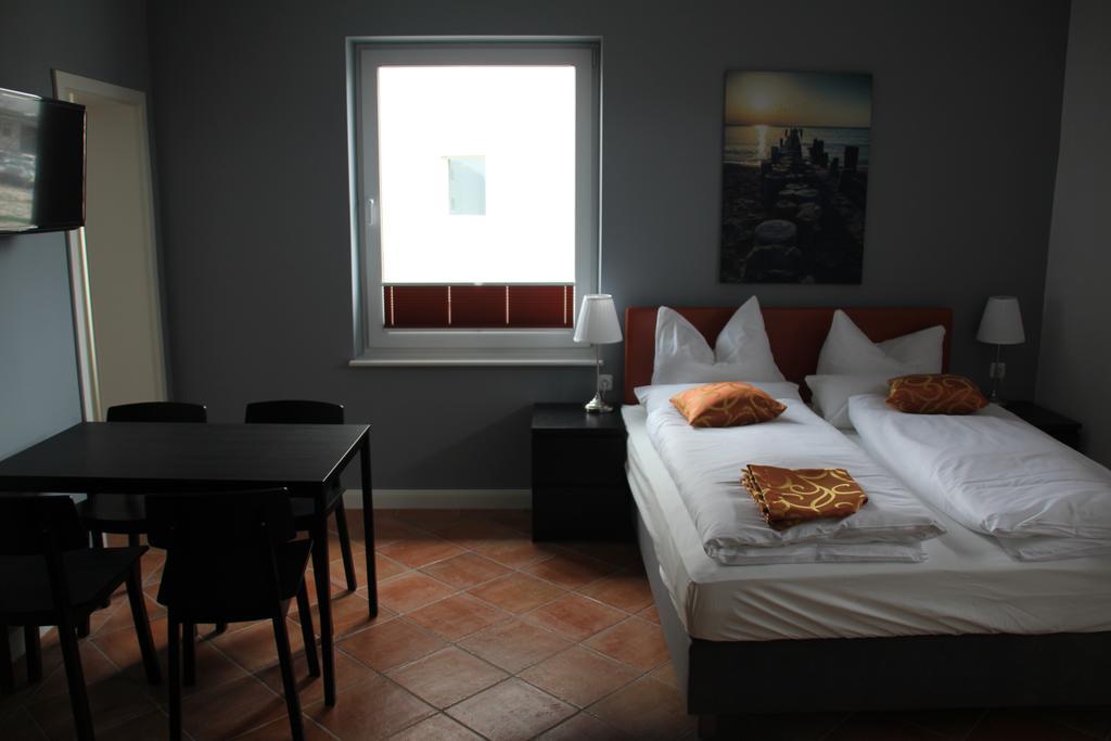 Apartmenthaus Unterwegs Rostock Room photo